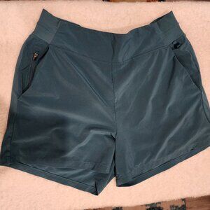 Athleta Brooklyn Mid Rise Short- Teal- sz 6